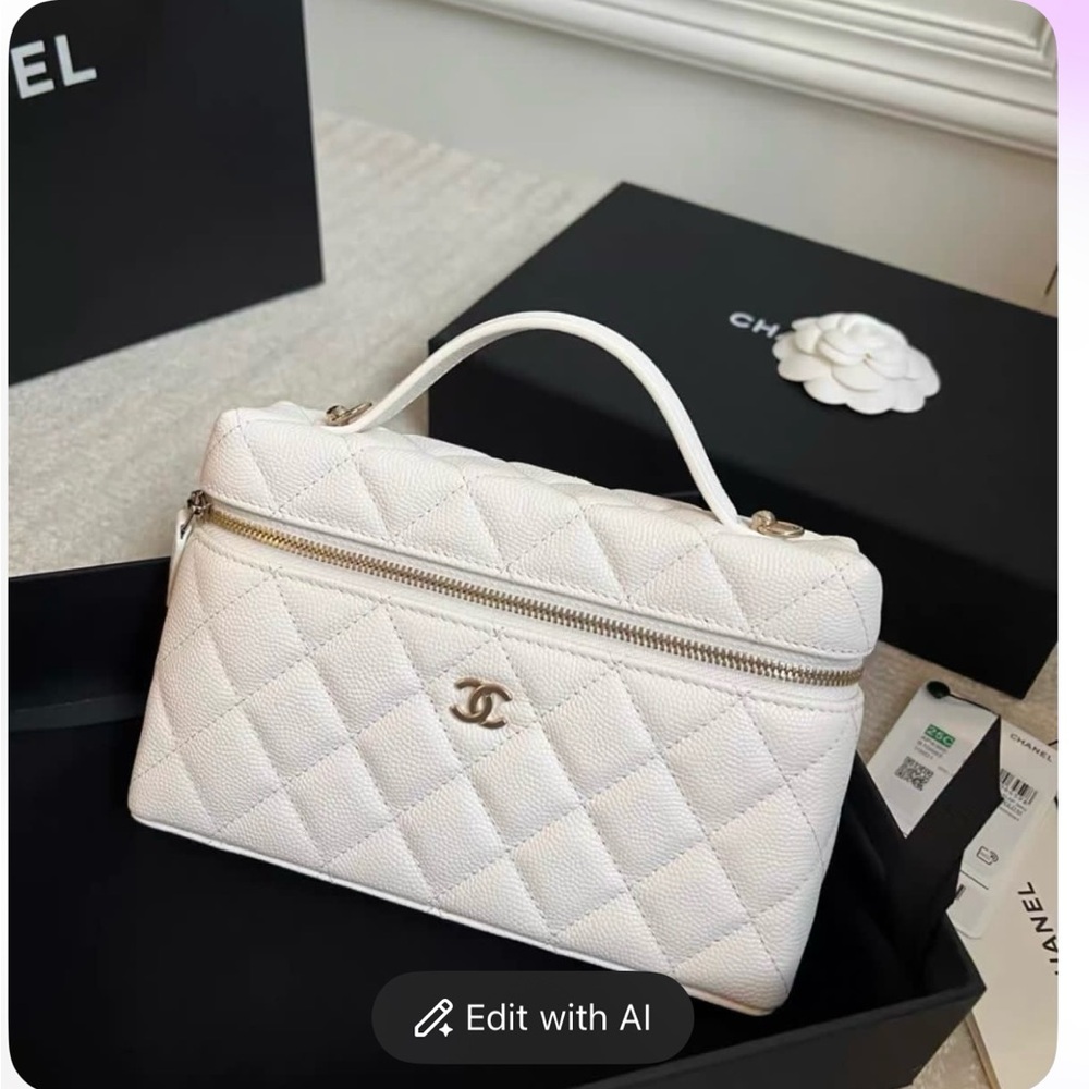 CHANEL vanity slim bag